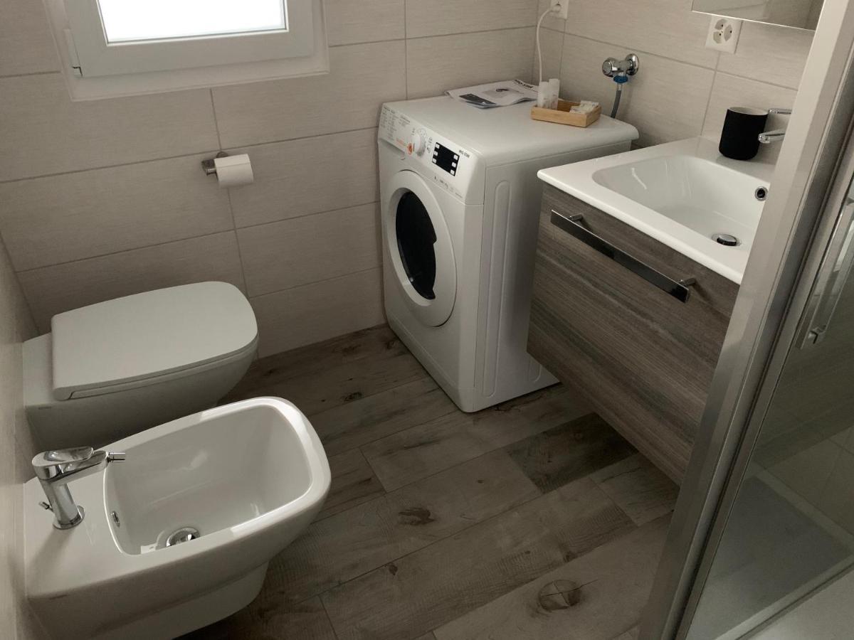 Ferienwohnung Miranda, Modern Duplex, Garden, Swimming Pool, Parking Losone Exterior foto